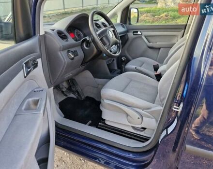 Синий Фольксваген Кадди, объемом двигателя 1.6 л и пробегом 210 тыс. км за 5900 $, фото 9 на Automoto.ua