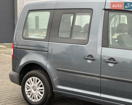 Синий Фольксваген Кадди, объемом двигателя 1.6 л и пробегом 184 тыс. км за 5699 $, фото 4 на Automoto.ua