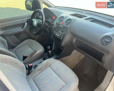 Синий Фольксваген Кадди, объемом двигателя 1.6 л и пробегом 394 тыс. км за 3800 $, фото 12 на Automoto.ua