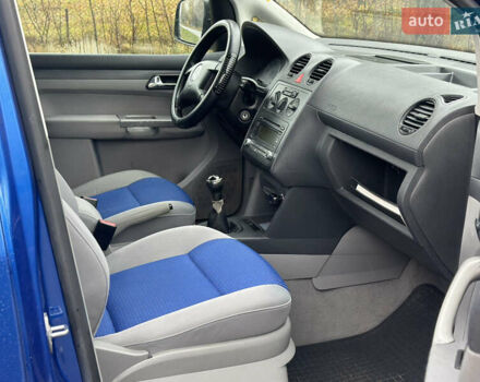 Синий Фольксваген Кадди, объемом двигателя 1.6 л и пробегом 190 тыс. км за 6550 $, фото 6 на Automoto.ua