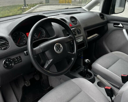 Синий Фольксваген Кадди, объемом двигателя 1.6 л и пробегом 220 тыс. км за 6500 $, фото 9 на Automoto.ua