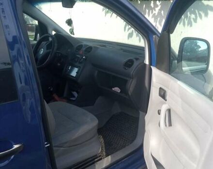 Синий Фольксваген Кадди, объемом двигателя 1.97 л и пробегом 273 тыс. км за 5300 $, фото 2 на Automoto.ua