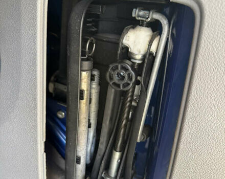 Синий Фольксваген Кадди, объемом двигателя 1.6 л и пробегом 226 тыс. км за 7200 $, фото 18 на Automoto.ua