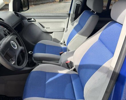 Синий Фольксваген Кадди, объемом двигателя 1.6 л и пробегом 226 тыс. км за 7200 $, фото 9 на Automoto.ua