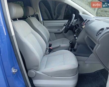 Синий Фольксваген Кадди, объемом двигателя 1.9 л и пробегом 320 тыс. км за 5850 $, фото 24 на Automoto.ua