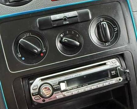 Синий Фольксваген Кадди, объемом двигателя 1.4 л и пробегом 260 тыс. км за 6000 $, фото 10 на Automoto.ua