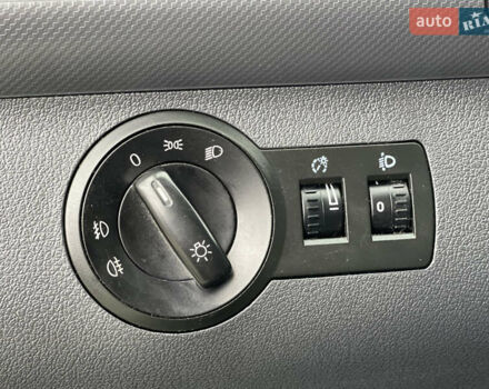 Синий Фольксваген Кадди, объемом двигателя 1.6 л и пробегом 184 тыс. км за 5699 $, фото 20 на Automoto.ua