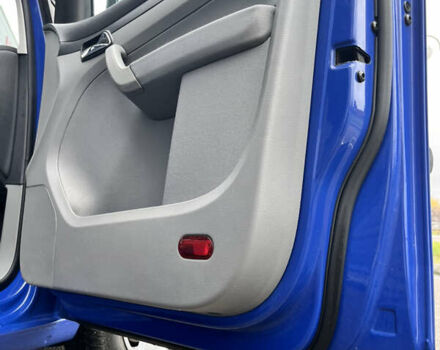 Синій Фольксваген Кадді, об'ємом двигуна 1.6 л та пробігом 170 тис. км за 6800 $, фото 46 на Automoto.ua