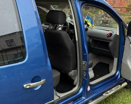 Синий Фольксваген Кадди, объемом двигателя 1.4 л и пробегом 260 тыс. км за 6000 $, фото 7 на Automoto.ua