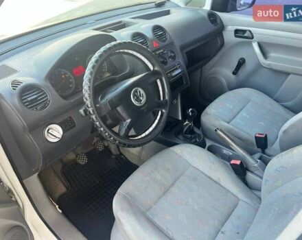 Синий Фольксваген Кадди, объемом двигателя 1.6 л и пробегом 394 тыс. км за 3800 $, фото 16 на Automoto.ua