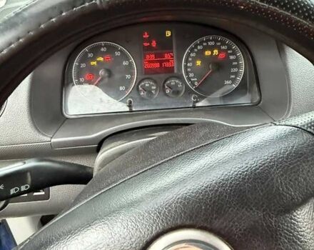 Синий Фольксваген Кадди, объемом двигателя 1.4 л и пробегом 260 тыс. км за 6000 $, фото 12 на Automoto.ua