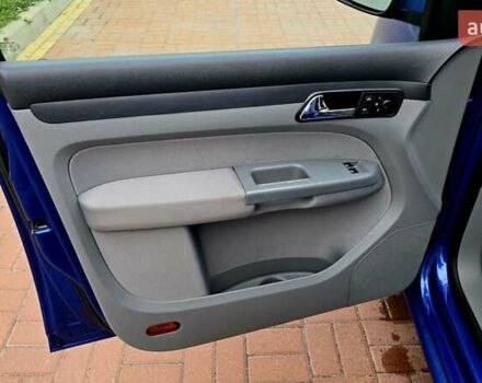 Синий Фольксваген Кадди, объемом двигателя 1.6 л и пробегом 233 тыс. км за 7399 $, фото 38 на Automoto.ua