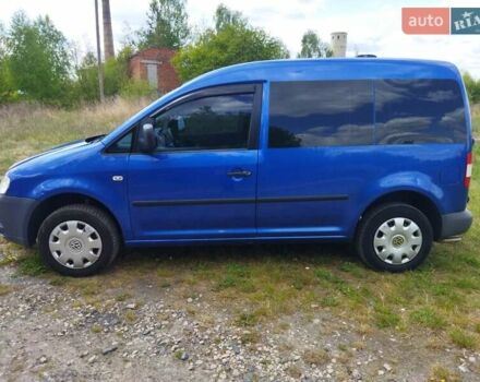 Синий Фольксваген Кадди, объемом двигателя 2 л и пробегом 370 тыс. км за 3700 $, фото 2 на Automoto.ua