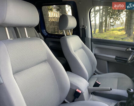 Синий Фольксваген Кадди, объемом двигателя 1.6 л и пробегом 211 тыс. км за 7200 $, фото 11 на Automoto.ua