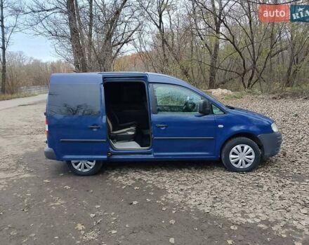 Синий Фольксваген Кадди, объемом двигателя 1.97 л и пробегом 297 тыс. км за 5500 $, фото 2 на Automoto.ua