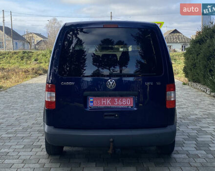 Синий Фольксваген Кадди, объемом двигателя 1.6 л и пробегом 211 тыс. км за 7200 $, фото 5 на Automoto.ua