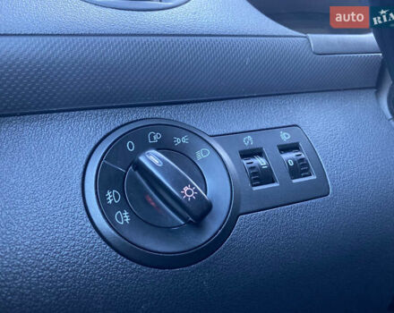 Фольксваген Кадди 2008 в Николаеве на Automoto.ua Синий Фольксваген Кадди, объемом двигателя 1.9 л и пробегом 415 тыс. км за 5899 $, фото 11 на Automoto.ua