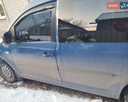 Синій Фольксваген Кадді, об'ємом двигуна 2 л та пробігом 390 тис. км за 6300 $, фото 4 на Automoto.ua