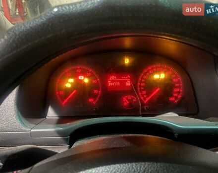 Синий Фольксваген Кадди, объемом двигателя 1.39 л и пробегом 344 тыс. км за 4000 $, фото 9 на Automoto.ua