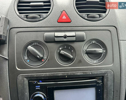 Фольксваген Кадди 2008 в Виннице на Automoto.ua Синий Фольксваген Кадди, объемом двигателя 1.6 л и пробегом 221 тыс. км за 7999 $, фото 48 на Automoto.ua