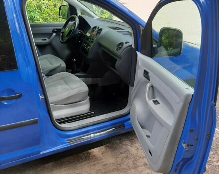 Синий Фольксваген Кадди, объемом двигателя 2 л и пробегом 398 тыс. км за 6600 $, фото 5 на Automoto.ua