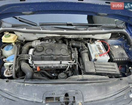 Синий Фольксваген Кадди, объемом двигателя 1.9 л и пробегом 330 тыс. км за 8800 $, фото 4 на Automoto.ua