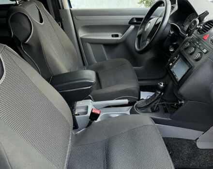 Синий Фольксваген Кадди, объемом двигателя 1.9 л и пробегом 330 тыс. км за 8800 $, фото 9 на Automoto.ua