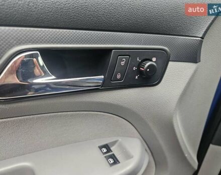 Синий Фольксваген Кадди, объемом двигателя 1.6 л и пробегом 243 тыс. км за 8100 $, фото 23 на Automoto.ua