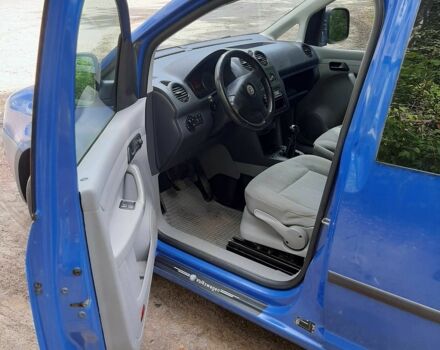 Синий Фольксваген Кадди, объемом двигателя 2 л и пробегом 398 тыс. км за 6600 $, фото 4 на Automoto.ua