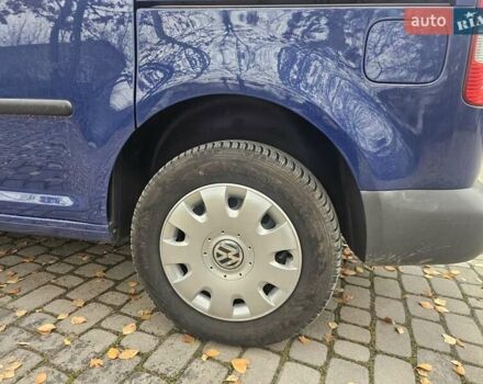 Синий Фольксваген Кадди, объемом двигателя 1.6 л и пробегом 243 тыс. км за 8100 $, фото 4 на Automoto.ua