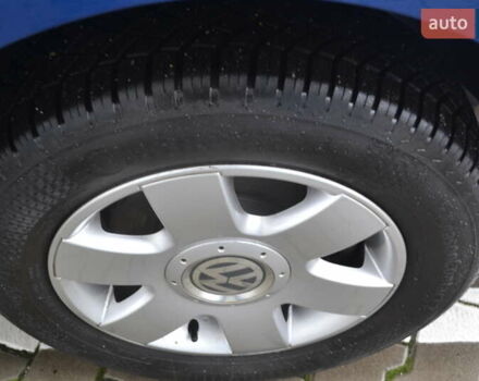 Синій Фольксваген Кадді, об'ємом двигуна 1.6 л та пробігом 216 тис. км за 9950 $, фото 5 на Automoto.ua