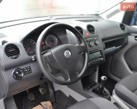 Синій Фольксваген Кадді, об'ємом двигуна 1.6 л та пробігом 216 тис. км за 9950 $, фото 19 на Automoto.ua