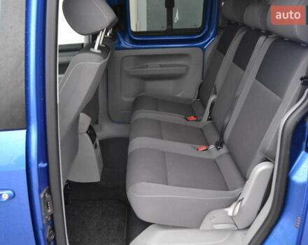 Синій Фольксваген Кадді, об'ємом двигуна 1.6 л та пробігом 216 тис. км за 9950 $, фото 21 на Automoto.ua