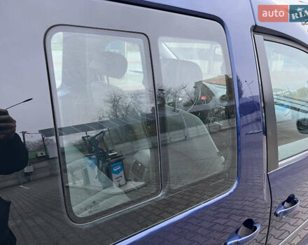 Синий Фольксваген Кадди, объемом двигателя 1.39 л и пробегом 266 тыс. км за 7499 $, фото 36 на Automoto.ua