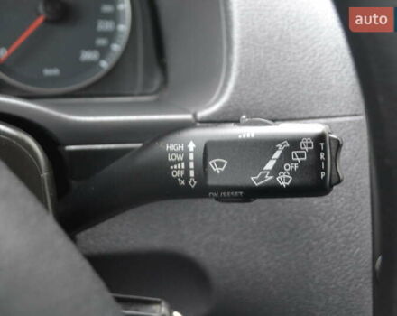 Синій Фольксваген Кадді, об'ємом двигуна 1.6 л та пробігом 216 тис. км за 9950 $, фото 35 на Automoto.ua