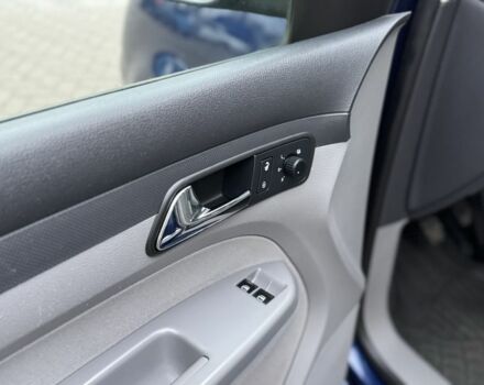 Синий Фольксваген Кадди, объемом двигателя 1.4 л и пробегом 266 тыс. км за 7550 $, фото 9 на Automoto.ua