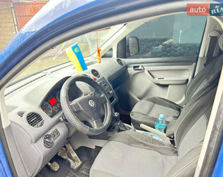 Фольксваген Кадди 2010 в Черновцах на Automoto.ua Синий Фольксваген Кадди, объемом двигателя 1.9 л и пробегом 252 тыс. км за 8800 $, фото 8 на Automoto.ua
