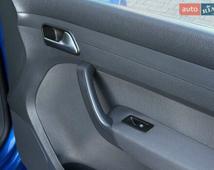 Синий Фольксваген Кадди, объемом двигателя 0 л и пробегом 246 тыс. км за 10850 $, фото 81 на Automoto.ua