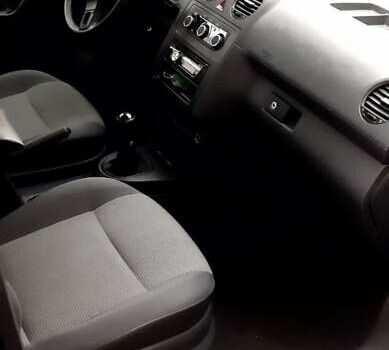 Синій Фольксваген Кадді, об'ємом двигуна 1.2 л та пробігом 251 тис. км за 6300 $, фото 6 на Automoto.ua