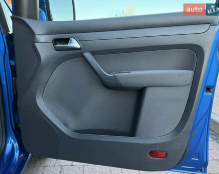 Синий Фольксваген Кадди, объемом двигателя 0 л и пробегом 246 тыс. км за 10850 $, фото 80 на Automoto.ua