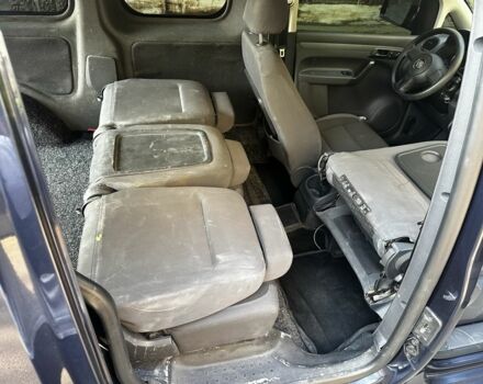 Синий Фольксваген Кадди, объемом двигателя 1.6 л и пробегом 252 тыс. км за 9000 $, фото 13 на Automoto.ua