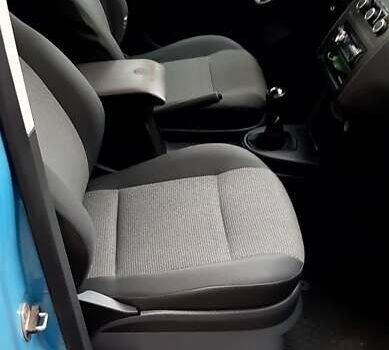 Синій Фольксваген Кадді, об'ємом двигуна 1.2 л та пробігом 251 тис. км за 6300 $, фото 7 на Automoto.ua