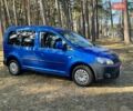 Синий Фольксваген Кадди, объемом двигателя 1.6 л и пробегом 285 тыс. км за 11200 $, фото 1 на Automoto.ua