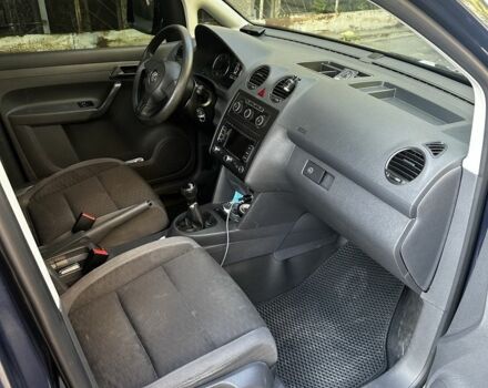 Синий Фольксваген Кадди, объемом двигателя 1.6 л и пробегом 252 тыс. км за 9000 $, фото 9 на Automoto.ua