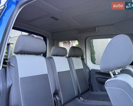 Синий Фольксваген Кадди, объемом двигателя 0 л и пробегом 246 тыс. км за 10850 $, фото 67 на Automoto.ua