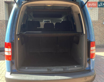 Синий Фольксваген Кадди, объемом двигателя 1.6 л и пробегом 286 тыс. км за 9600 $, фото 6 на Automoto.ua