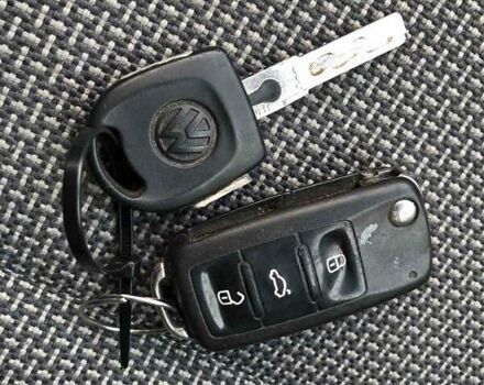 Синій Фольксваген Кадді, об'ємом двигуна 2 л та пробігом 200 тис. км за 10500 $, фото 3 на Automoto.ua