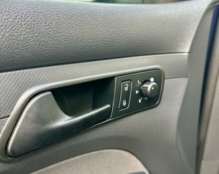 Синій Фольксваген Кадді, об'ємом двигуна 1.6 л та пробігом 230 тис. км за 12950 $, фото 35 на Automoto.ua