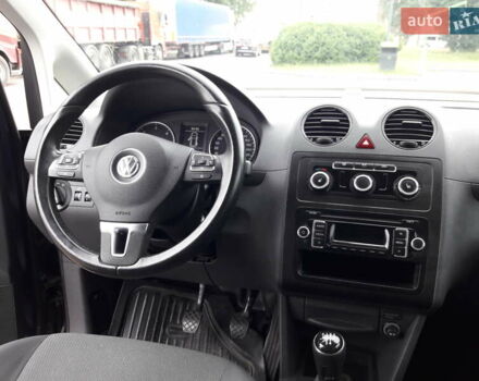 Синий Фольксваген Кадди, объемом двигателя 1.6 л и пробегом 270 тыс. км за 11400 $, фото 12 на Automoto.ua