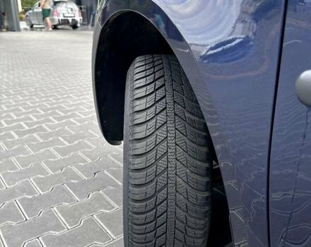 Синий Фольксваген Кадди, объемом двигателя 1.6 л и пробегом 204 тыс. км за 11400 $, фото 4 на Automoto.ua